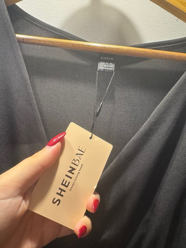 Vestido negro SHEIN bae 