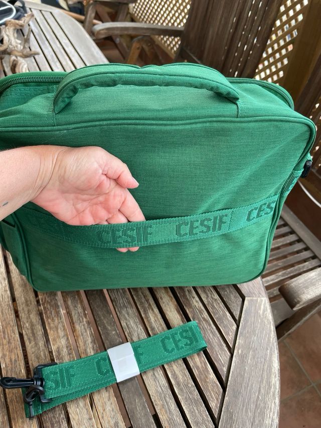 Maletín a estrenar.