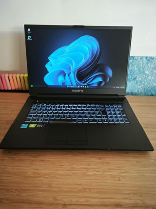 PORTÁTIL GAMING GIGABYTE 17 PULGADAS 144 Hz RTX 