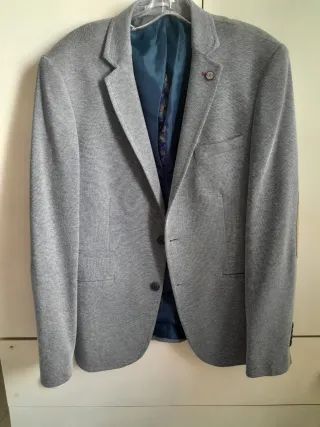 Chaqueta americana gris hombre