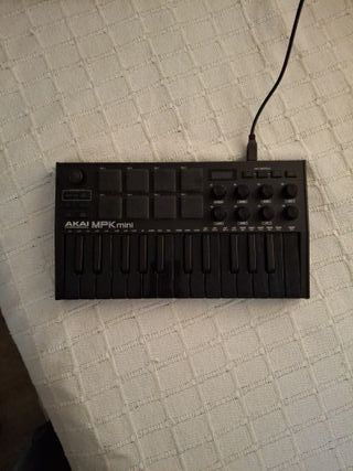 Akai MPC Studio + Akai MPK MK3