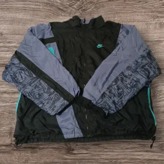 Chaqueta Vintage Nike Negra y Gris