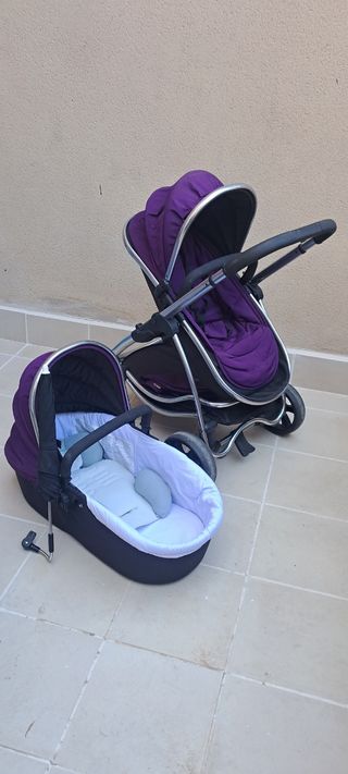 Carrito de bebé morado