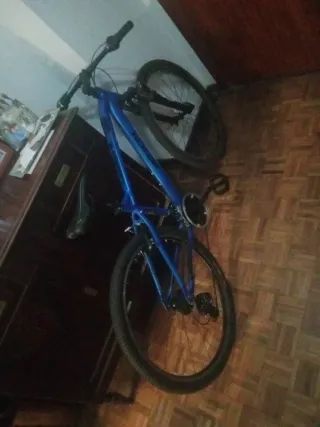 Bicicleta azul usada 2 veces