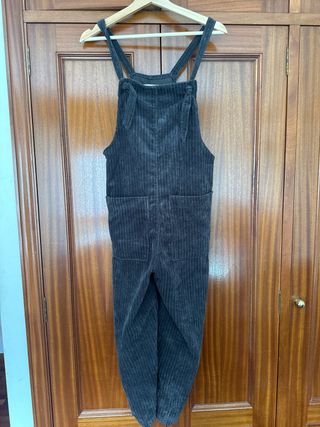 Peto de pana gris
