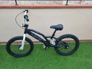 Bici BMX Monty Negra
