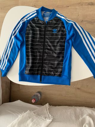 Chaqueta Adidas niño Talla 8-10 años