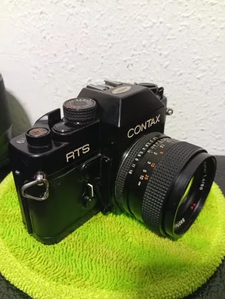 Yashica Contax RTS + 2 objetivos + maletín 