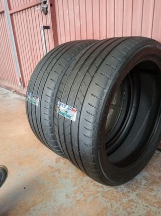 Neumáticos Bridgestone 285/35 R20 104Y