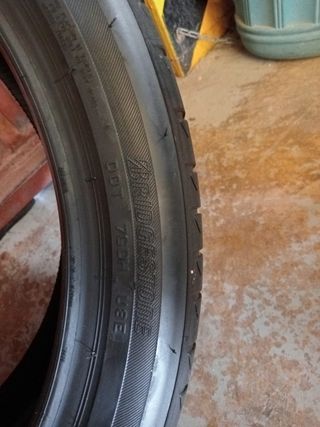 Neumáticos Bridgestone 285/35 R20 104Y