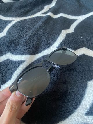 Gafas de sol negras