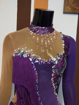 Maillot de baile morado y beige con flecos