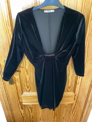 Vestido Terciopelo Negro Pull&Bear Talla M