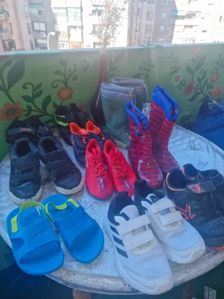 Lote zapatillas niño talla varias tallas 28 al 32