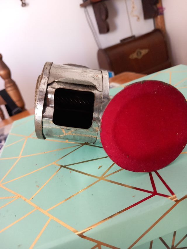 Sacapuntas antiguo El Casco