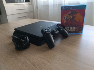 PS4 (PlayStation 4)