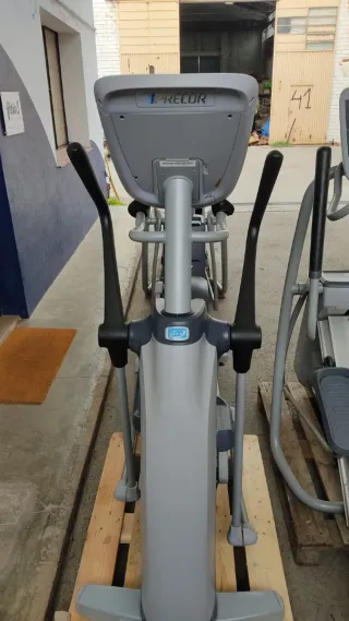 Máquina Elíptica Precor