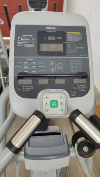 Máquina Elíptica Precor