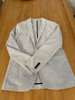 Americana gris