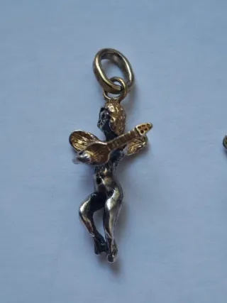 Angelitos de plata con patina de oro