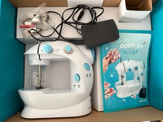 Mini Máquina de Coser Infantil