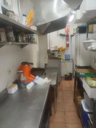 Se traspasa bar/cafetería 