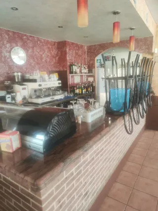 Se traspasa bar/cafetería 