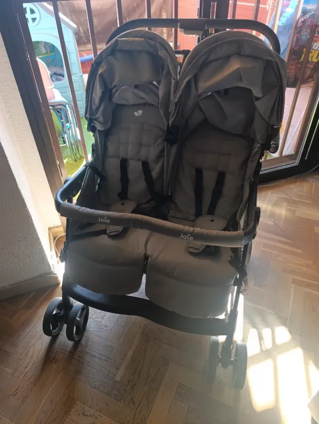 Silla de paseo gemelar Joie