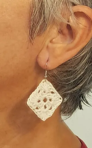 Lote de tres pares de Pendientes Crochet Cuadrados