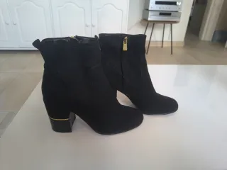 Botas tacón negras talla 38