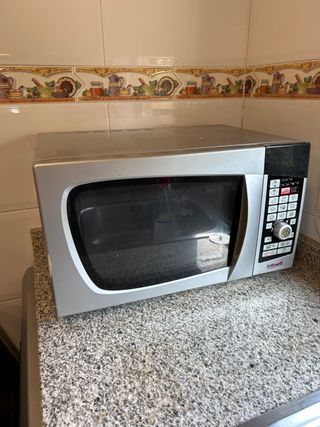 Microondas plateado Biffinet