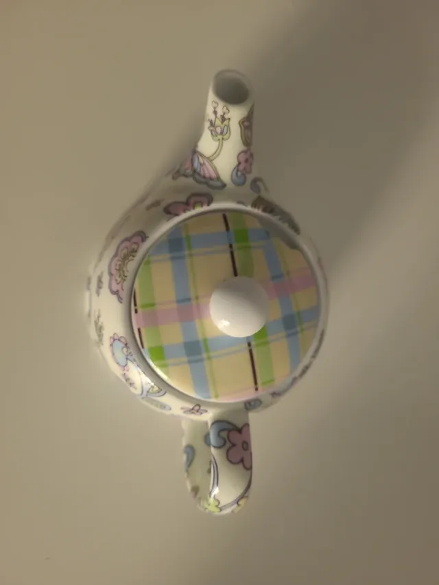 Tetera de porcelana multicolor