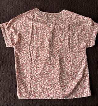 Blusa floral talla M Nueva