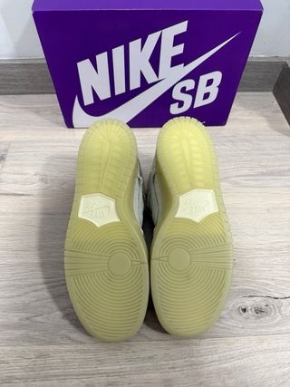 Nike SB Dunk Low Mummy 44
