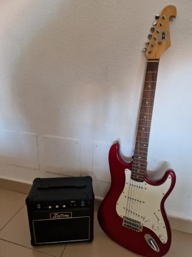 Guitarra Eléctrica Roja + Amplificador Kustom
