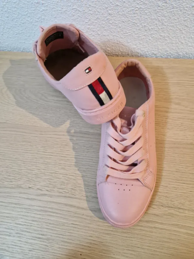 Playeras Tommy Hilfiger rosas