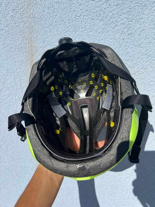 Casco Oakley Aro5 Mips