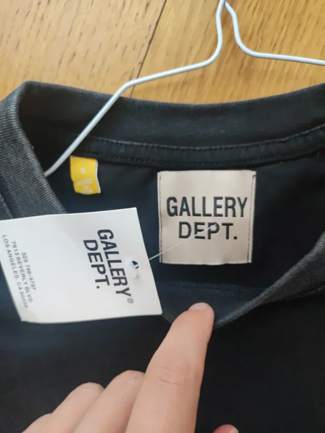 Maglietta Gallery Dept Nera nuova  con cartellino 