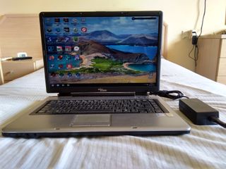 Portátil Fujitsu-Siemens Amilo M1451G / 1.86Ghz  