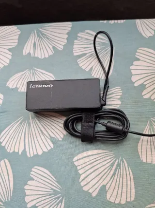 Cargador Lenovo Portátil