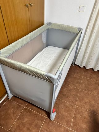 Cuna de viaje plegable