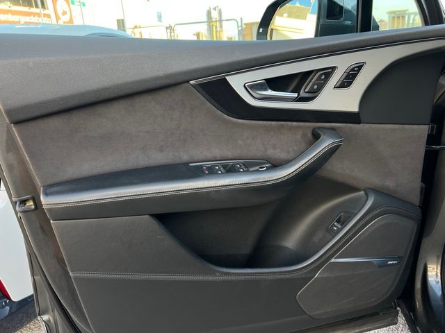 Audi Q7 3.0 TDI / S-Line / Bose / LED