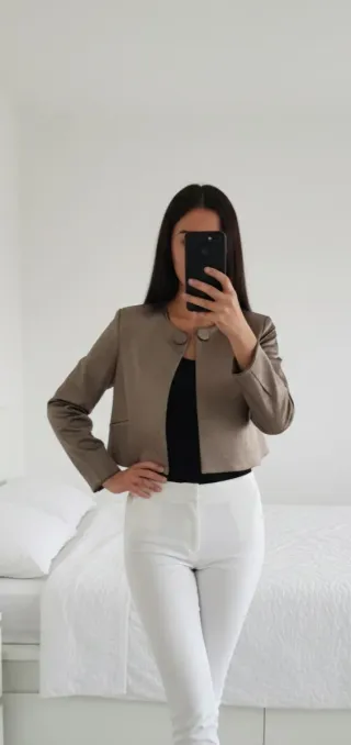 Chaqueta torera dorada