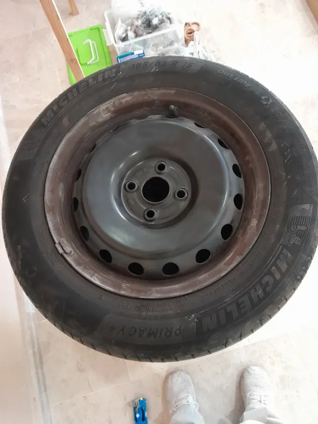 Llantas, neumáticos y tapacubos Hyundai Bayon 

