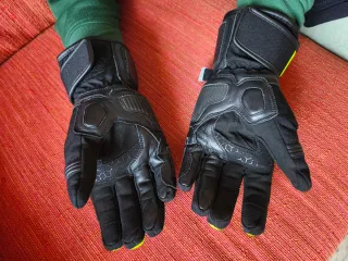 Guantes Bela Invierno Negro/Amarillo