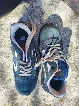 Zapatos de seguridad U-Power negros y grises