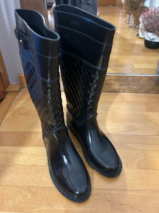 Botas de lluvia negras acolchadas