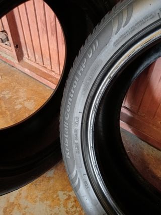 Neumáticos 215/55 R17 98V