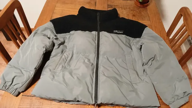 Cazadora acolchada bicolor