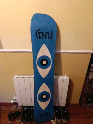 Tabla Snowboard GNU
